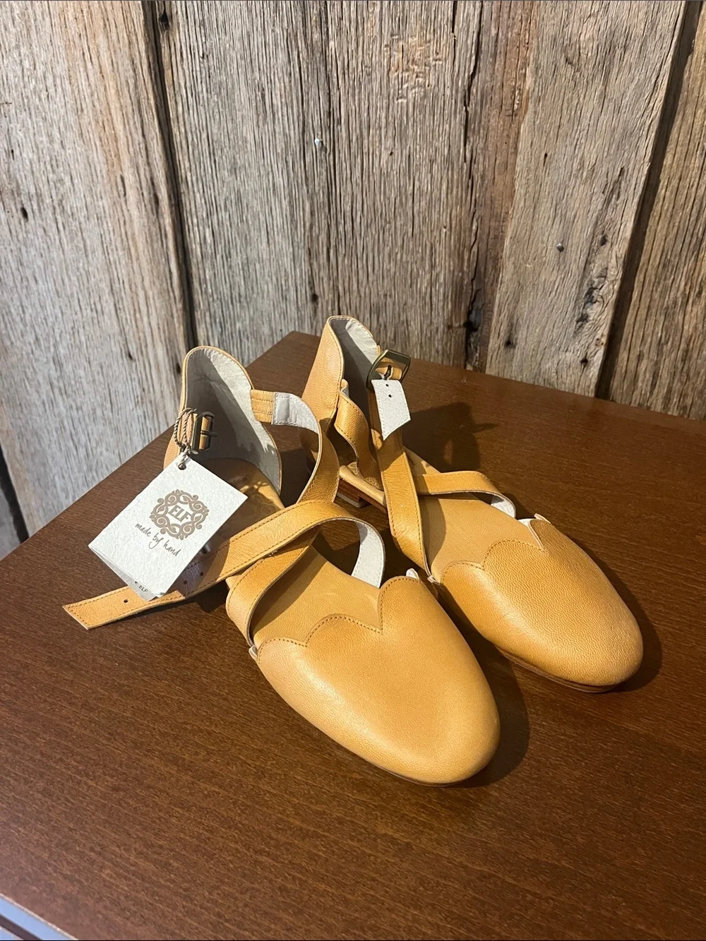 Mangrove Cross-Strap Leather Ballet Flats